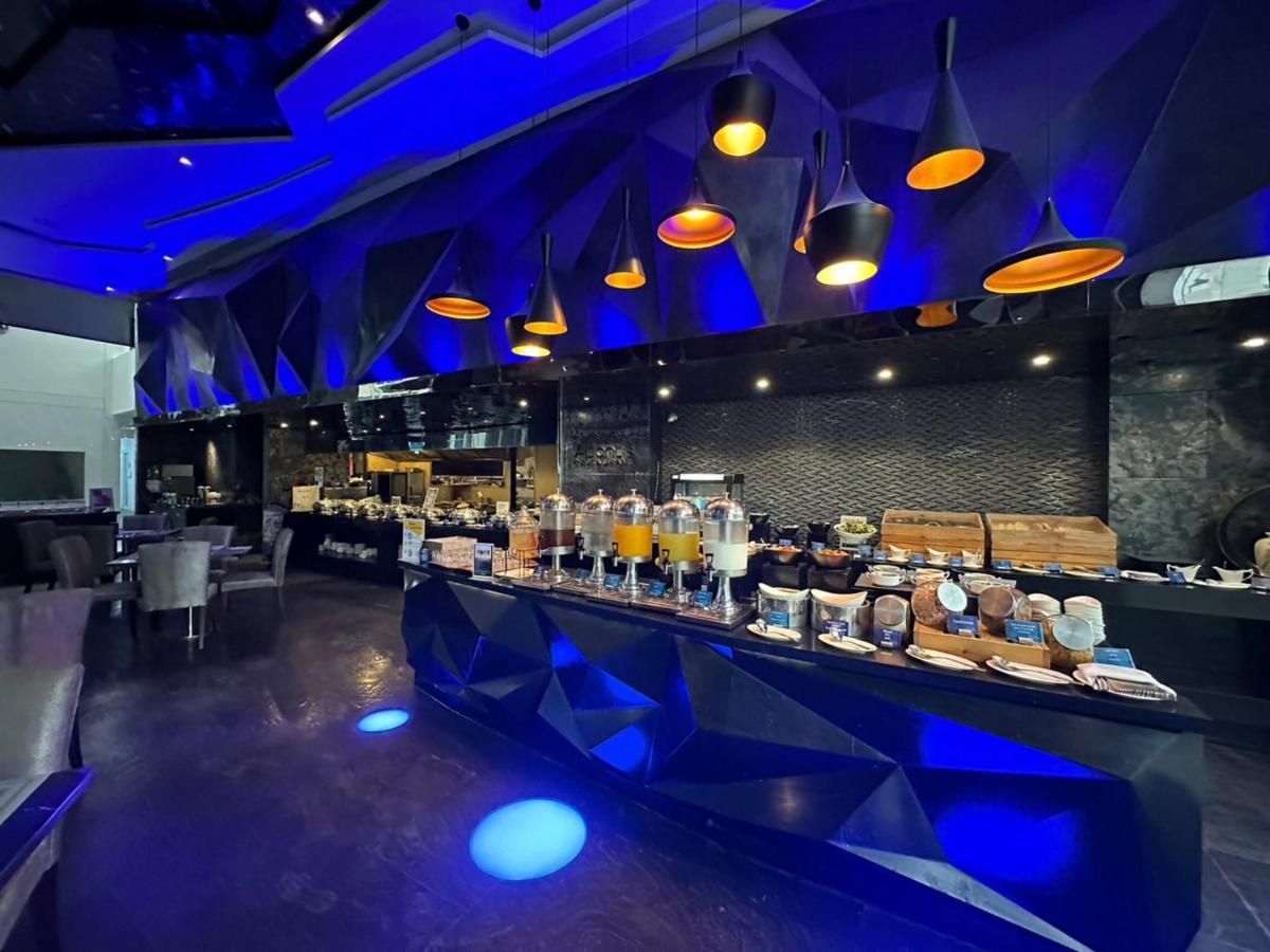 Azure Hotel Pattaja Kültér fotó