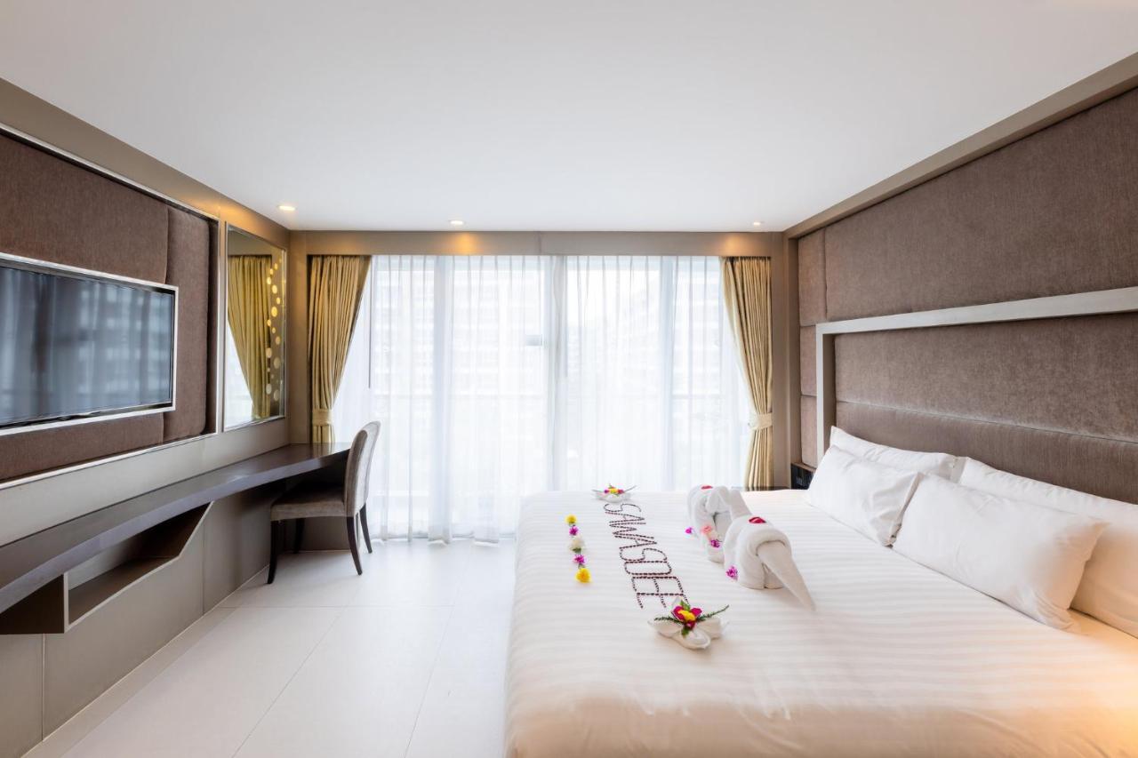 Azure Hotel Pattaja Kültér fotó