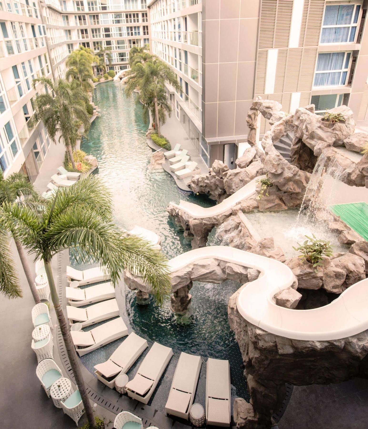 Azure Hotel Pattaja Kültér fotó